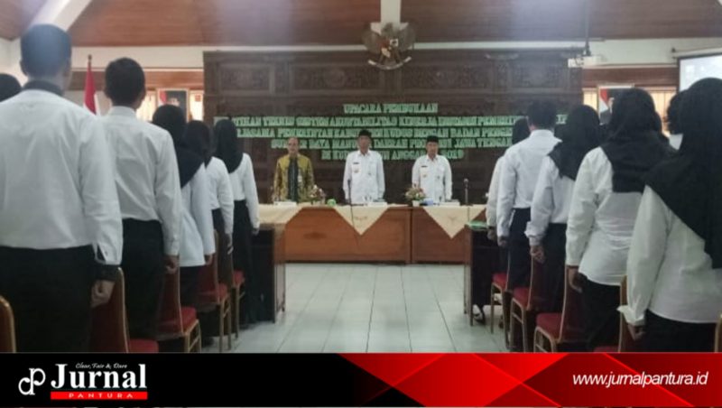Bupati kudus dan Wakil Bupati Kudus membuka pelatihan SAKIP di Gedung Setda Lt 4 (Foto : istimewa) 
