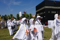Calon Jamaah Haji Kabupaten Kudus sedang melaksanakan Manasik di Simpangtujuh (Foto:Aik)