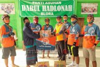 Di Panti Asuhan Darul Hadlonah, TNI dan Polri Blora bersama Komonitas Sepeda melakukan Bhakti Sosial (Foto:Istimewa)