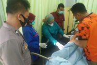 Di Puskesmas Mejobo dilakukan pemeriksaan pada jenazah korban tenggelam (Foto:Istimewa)
