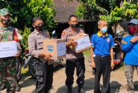 Bantuan untuk korban kebakaran dari Polres Blora (Foto:Istimewa)