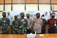 Pangdam IV/Diponegoro Mayjen TNI Rudianto dan Kapolda Jawa Tengah Irjen Pol Ahmad Luthfi (Foto:J02)