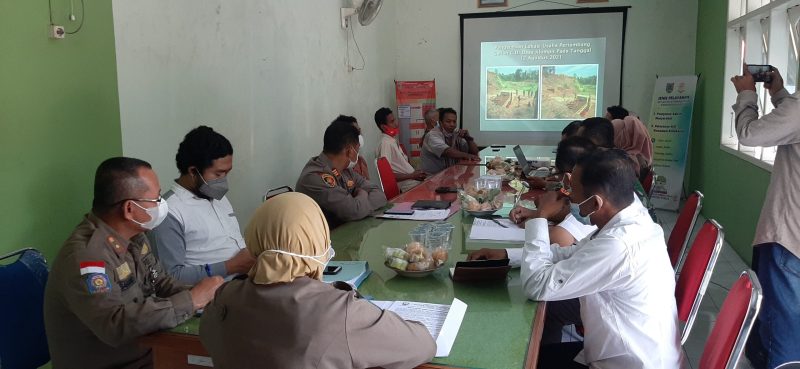 Audiensi penambangan ilegal di Desa Klumpit di hadiri pengusaha galian, BPD dan Kades, Kapolsek Gebog, Koramil Gebog (Foto:J02)