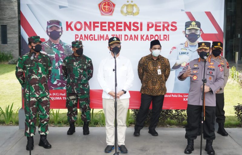Panglima TNI dan Kapolri saat mengunjungi vaksinasi untuk buruh se-Solo Raya di Boyolali (Foto:Istimewa)