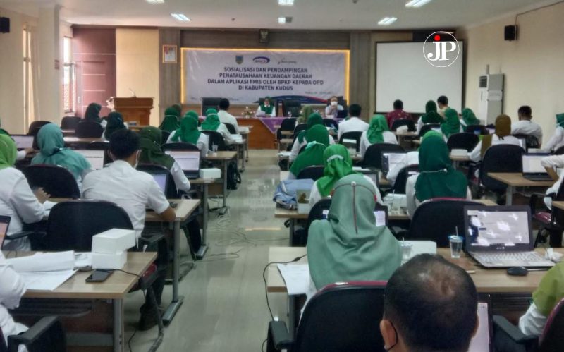 Sosialisasi penggunaan Financial Management Information System (FMIS) untuk pengelolaan keuangan daerah, meliputi penganggaran, penatausahaan dan pelaporan oleh BPPKAD Kudus (Foto:Istimewa) 