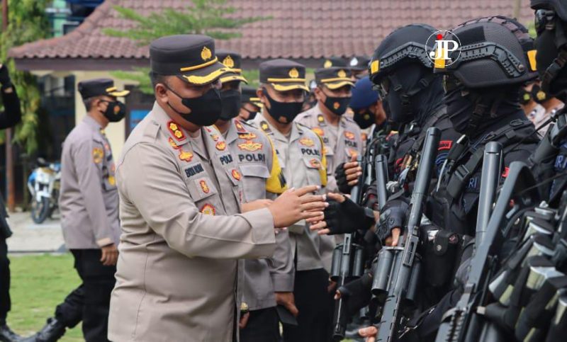 AKBP Budi Adhy Buono mengapresiasi pasukan gabungan yang terlibat pengamanan Pilkades Demak (Foto:Istimewa) 