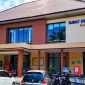 Samsat Kudus tampak dari depan. (Foto:J02)