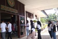 Para peserta Kudus Family Trip 2023 mengunjungi Museum Kretek. (Foto:J05)