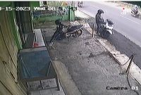 Rekaman CCTV pncurian HP di di sebuah tempat usaha rental PlayStation (PS) D'King di Jalan Sosrokartono, Desa Bacin, Kecamatan Bae, Kabupaten Kudus. (Foto:Istimewa)