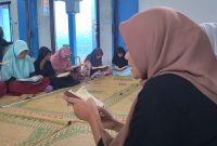 Kegiatan Ngabari di SMP 1 Muhammadiyah Kudus. (Foto:J02)