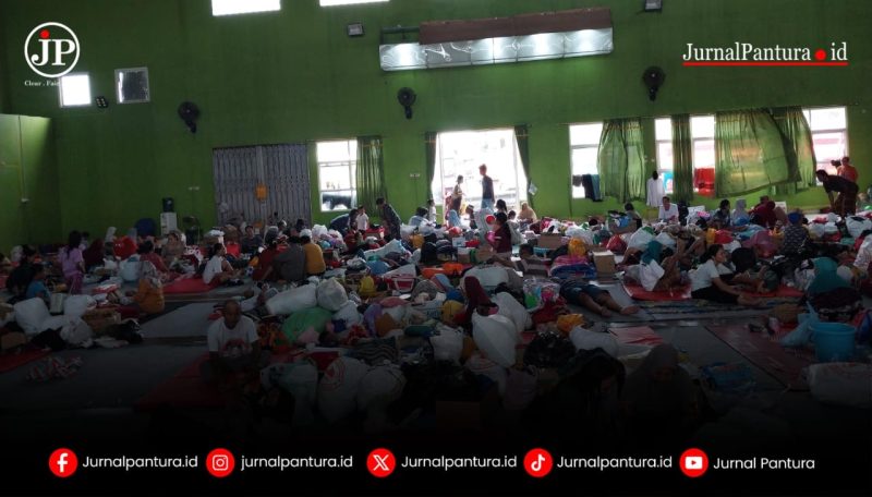 Pengungsi banjir Demak di Kabupaten Kudus. (Foto:J02)