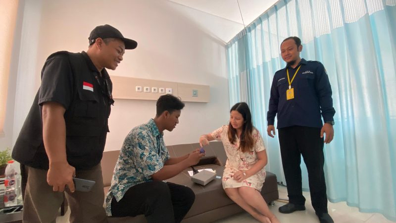 pasien rawat inpa nyoblos pilpres dan pileg di rumah sakit. (Foto:J02)