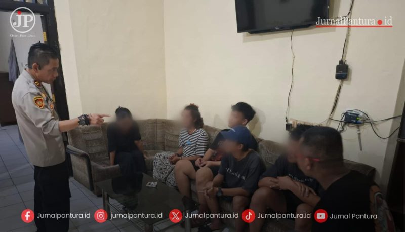 Kapolsek Kudus Kota IPTU Subkhan memberikan pembinaan (Foto:JP) 