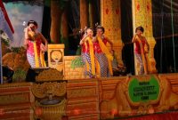 Disetiap pementasan, disisipkan Sosialisasi Pemberantasan Rokok Ilegal (Foto:JP) 
