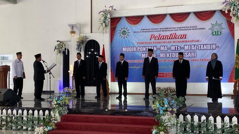 Pelantikan Mudir (Direktur) Pondok Pesantren (Pontren) dan 5 Kepala Madrasah Periode Tahun 2024-2028 di lingkungan Pimpinan Daerah Muhammadiyah (PDM) Kabupaten Kudus. (Foto:J05)