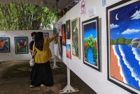 Pameran seni rupa yang diadakan dalam rangka Festival Pager Mangkok Kampung Budaya Piji Wetan (KBPW) 2024 di Kabupaten Kudus. (Foto: JP)