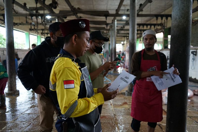 Pertamina Patra Niaga Jawa Bagian Tengah dan Daerah Istimewa Yogyakarta menyembelih hewan kurban pada Iduladha 1446 H (Foto:Istimewa)