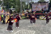 Kirab Tebokan Jenang di halaman Balai Desa Kaliputu, Kecamatan Kota, Kabupaten Kudus. (Foto: J05)