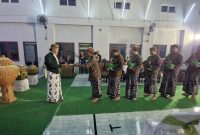Desa Tumpangkrasak, Kecamatan Jati, Kabupaten Kudus kembali menggelar tradisi sakral pada malam Satu Suro, Kamis malam, 26/6/2025, dengan prosesi budaya Tirta Pusaka bertajuk “Tetesing Suci Wiyosaning Leluhur.” (Foto: J05)
