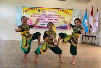 Siswa SD 6 Getassrabi saat menjadi Juara 1 cabang lomba Seni Tari di ajang FLS3N SD Tingkat Kabupaten Kudus Tahun 2025 di PBG, Rabu (2/7). (Foto: JP)