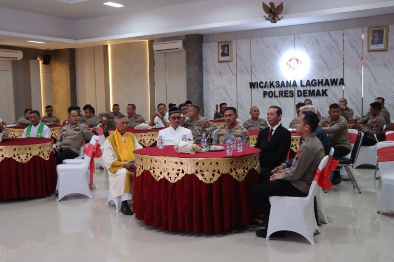 Doa bersama dalam rangka Hari Bhayangkara ke-79 diikuti tokoh lintas agama (Foto:Istimewa)