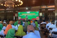 Peluncuran dan penyerahan tunjangan kesejahteraan guru swasta di Pendapa Kabupaten Kudus, Kamis pagi, 11 Juli 2025. (Foto: J05)