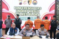 Kapolres Blora AKBP Wawan Andi Susanto saat konferensi pers (Foto:Istimewa)