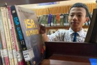 Kholid Abdulloh, siswa kelas 9A SMP 1 Kudus, resmi ditunjuk sebagai Ketua Rohani Islam (Rohis) tingkat Kabupaten Kudus. (Foto: J05)
