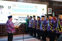 Prosesi pelantikan dan pengambilan sumpah PPDI Kudus (Foto:Istimewa)