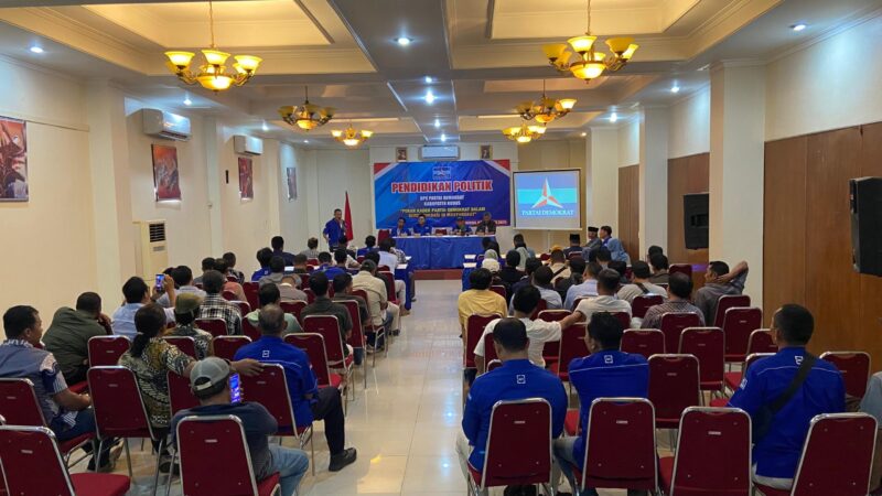 Dewan Pimpinan Cabang (DPC) Partai Demokrat Kabupaten Kudus kembali menggelar kegiatan Pendidikan Politik bagi para kadernya. Kegiatan ini berlangsung pada Minggu, 5/10/2025, di Hotel Proliman Kudus. (Foto: J05) 