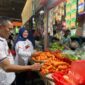 ASN berbelanja di Pasar Kliwon, Kudus. (Foto: J05)