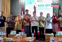 Foto bersama UMKU dengan mitra sejumlah sekolah usai kick-off pembukaan PMB tahun akademik 2025/2026. (Foto: JP)