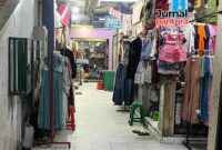 Kios di Pasar Kliwon, Kudus. (Foto: J02) 