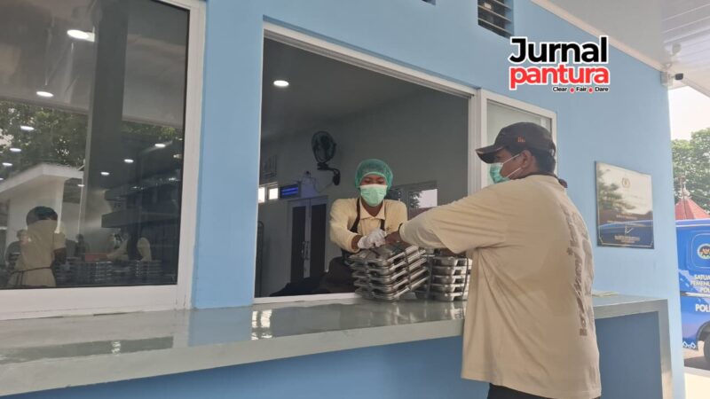 Proses pendistribusian MBG dari SPPG Polres Kudus. (Foto: JP)