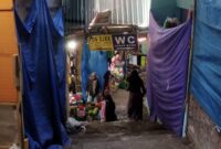 Jalur tangga kawasan wisata Masjid dan Makam Sunan Muria Kabupaten Kudus. (Foto: J05)