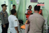 Kapolsek Dawe AKP Budianto di Puskesmas Dawe (Foto:JP)
