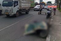 Buruh harian lepas tewas terlindas truk (Foto:JP)