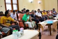 Sejumlah pedagang Pasar Bitingan Kudus mendatangi Bupati Kudus, Sam'ani Intakoris, untuk meminta solusi relokasi. (Foto: Istimewa)