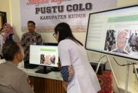 Inovasi layanan skrining kesehatan berbasis teknologi SMECE di Pustu Colo, Kecamatan Dawe, Kabupaten Kudus. (Foto: J05)