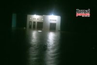 Rumah warga yang dekat lokasi tanggul jebol di Singocandi (Foto:JP)