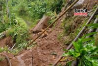 Longsor di area menuju kawasan objek wisata Air Tiga Rasa Rejenu, Desa Japan, Kecamatan Dawe, Kabupaten Kudus. (Foto: JP) 