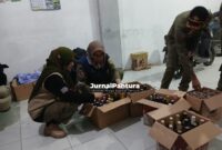 Satpol PP Kudus berhasil mengamankan miras berbagai merk (Foto:JP)