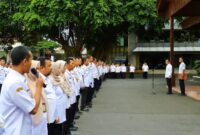 Apel hari pertama masuk kerja usai libur Lebaran di Kabupaten Kudus. (Foto: JP) 
