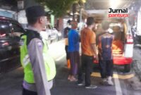 Evakuasi jenazah warga Jakarta yang ditemukan meninggal (Foto:JP)