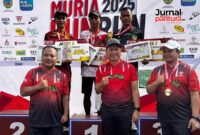 Foto bersama usai penyerahan hadiah pada Muria Fun Run 2025 (Foto:JP)