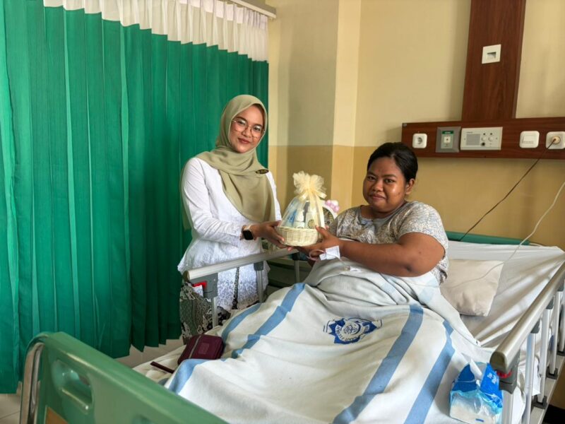 RS Aisyiyah Kudus memberikan kado spesial bagi bayi yang lahir tepat pada 21 April 2026. (Foto: Istimewa) 