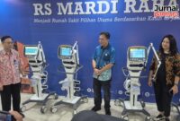 RS Mardi Rahayu menerima CSR dari PT Djarum berupa ventilator. (Foto: J02) 