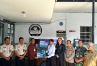 Rutan Kudus menyerahkan bantuan gerobak UMKM kepada keluarga warga binaan dalam rangka Hari Bakti Pemasyarakatan (HBP) ke-62 (Foto: istimewa)