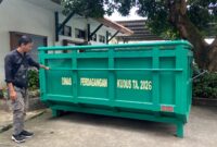 Bak kontainer untuk sampah pasar di Kabupaten Kudus. (Foto: J05) 
