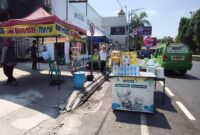 Dinas Perdagangan Kabupaten Kudus melakukan penataan terhadap PKL di area Alun-alun Simpang Tujuh Kudus. (Foto: J05) 